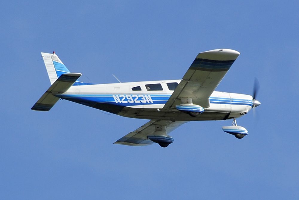 Piper PA-32-300 Cherokee Six